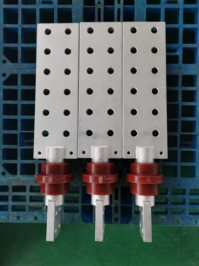 plug-in-epoxy-bushing9ee40